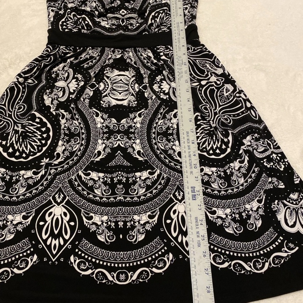 White House Black Market Black and White Halter Dress - Picture 10 of 12